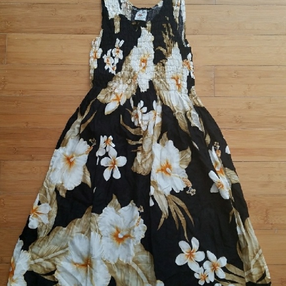 Dresses & Skirts - Beautiful Hawaiian Sundress